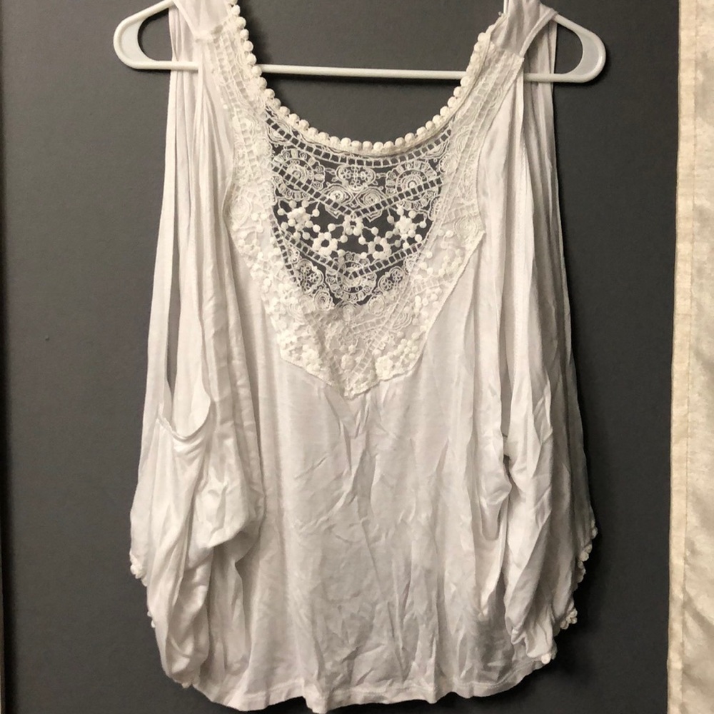 WHITE BLOUSE 🐚